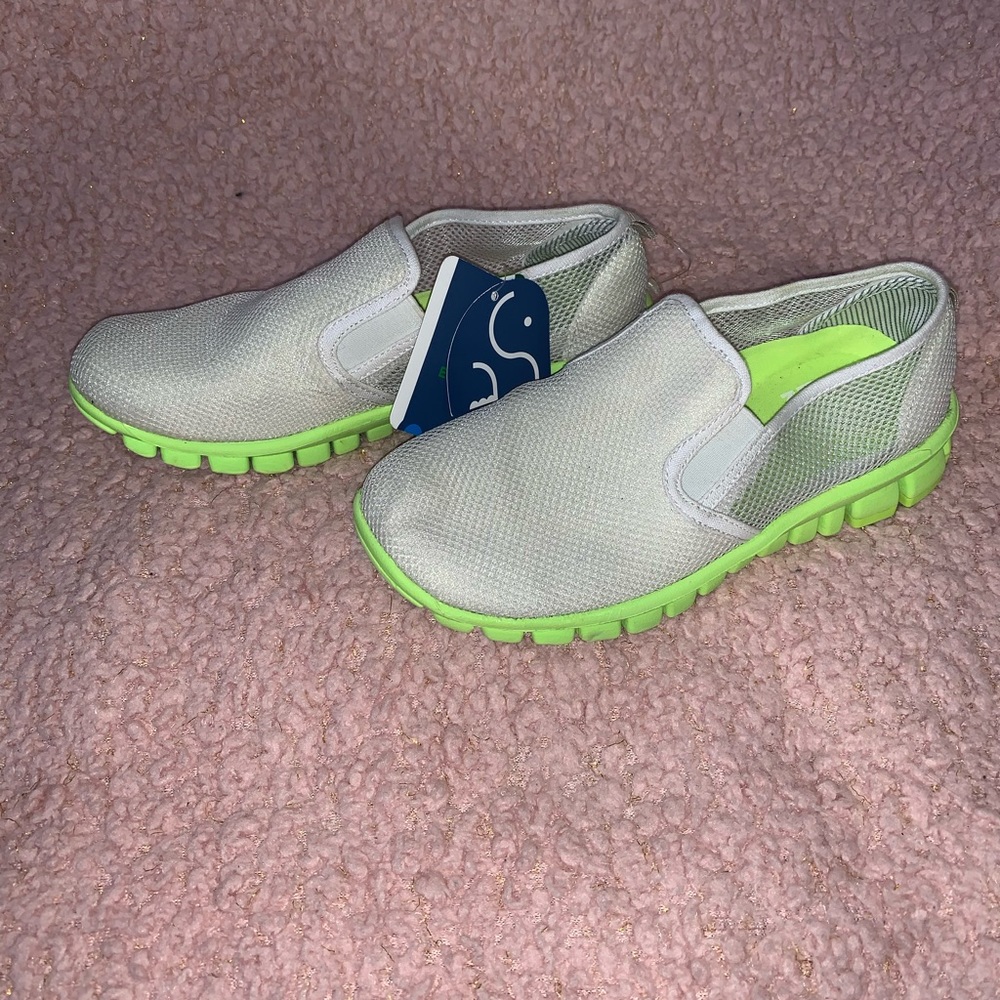 NoSox shoes